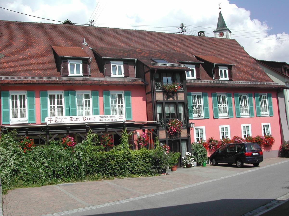 Gasthaus-Pension Zum Kreuz Stuhlingen Exterior photo